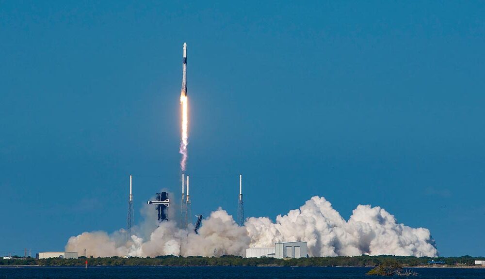 SpaceX Falcon 9 Rocket Lifting off