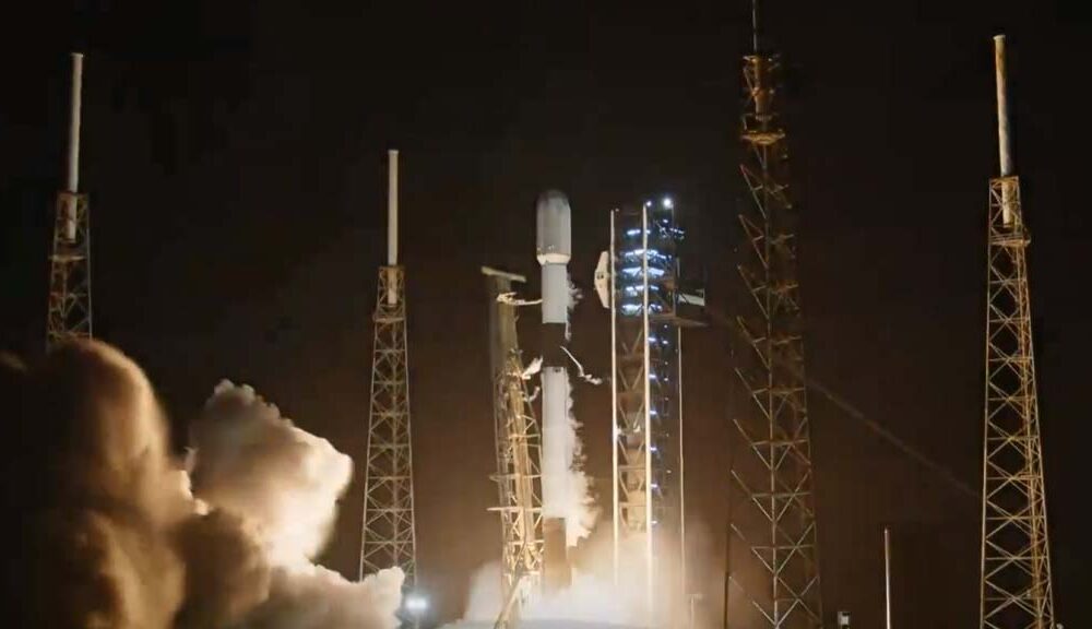 SpaceX Falcon 9 Lifting off from Space Launch Complex 40 at Cape Canaveral Space Force Station in Florida