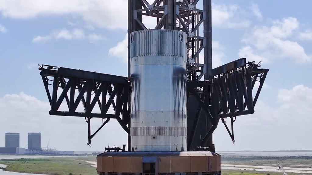 SpaceX Tower Chopstick testing