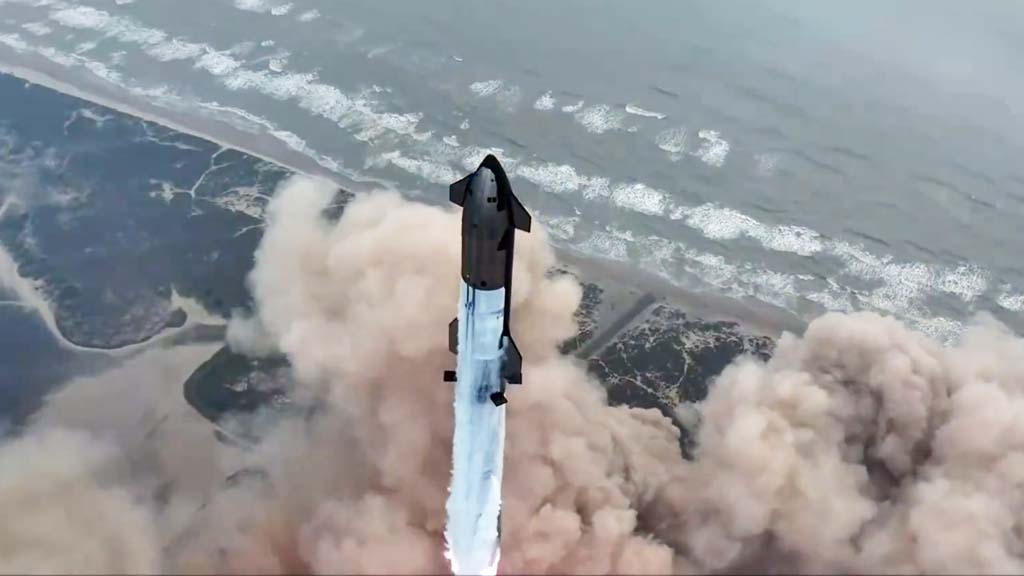 Starship Test Flight 4 Lifting Off