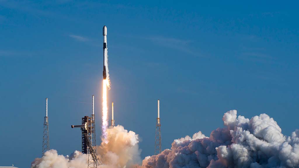 SpaceX Falcon 9 Lifting Off from Space Launch Complex 40 at Cape Canaveral Space Force Station in Florida