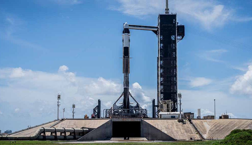 SpaceX Falcon 9 with Dragon Spacecraft standing vertical on Launch Complex 39A at Kennedy Space Center in Florida