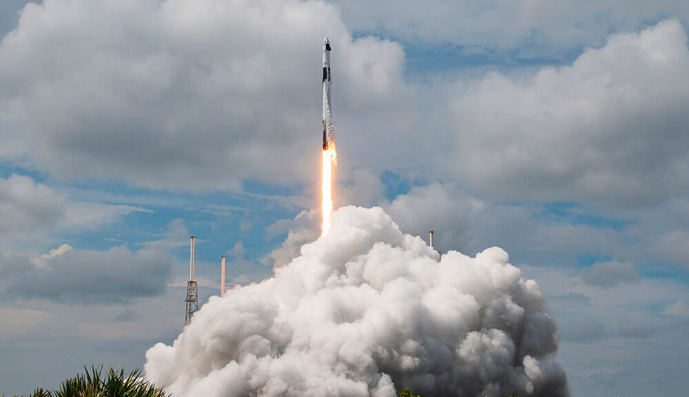 SpaceX Falcon 9 Rocket Lifting Off