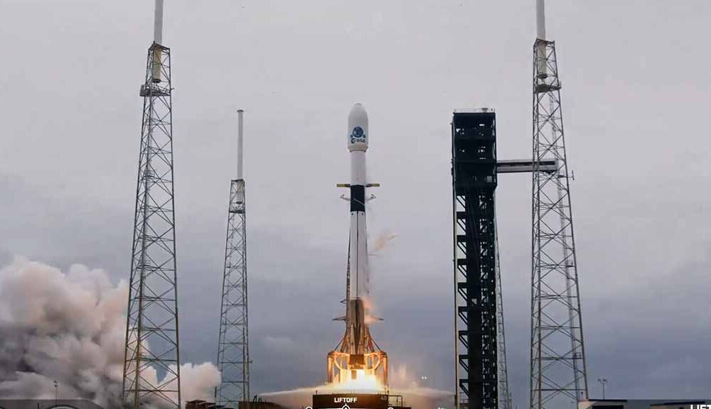 SpaceX Falcon 9 Lifting Off with Hera Spacecraft