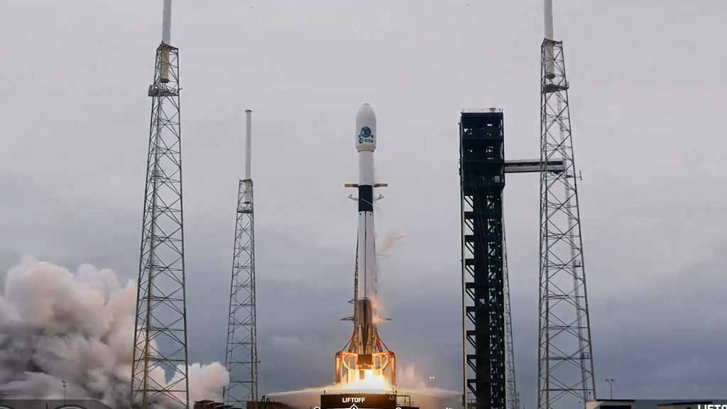 SpaceX Falcon 9 Lifting Off with Hera Spacecraft