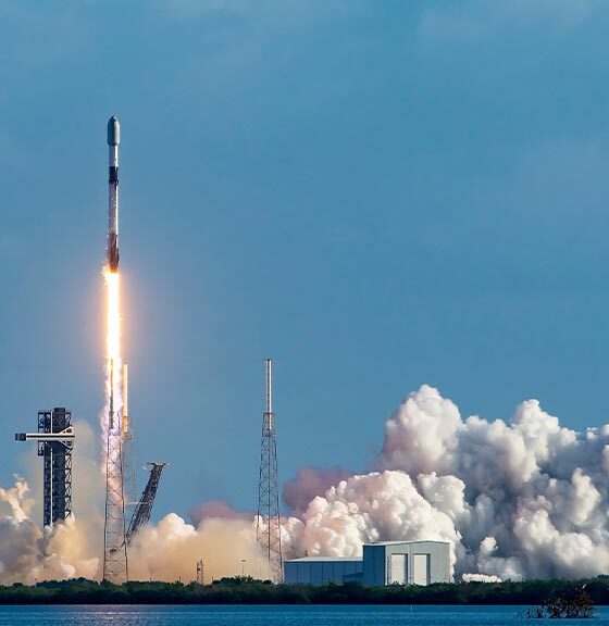 SpaceX Falcon 9 Liftoff