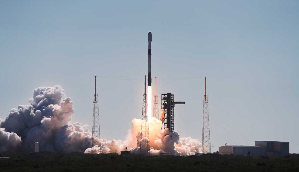 SpaceX Falcon 9 Liftoff