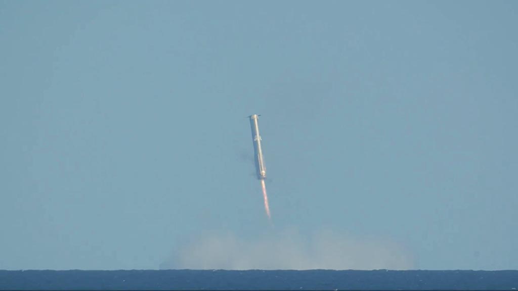 Sixth SpaceX Starship Super Heavy Booster Slashdown into the Gulf of Mexico