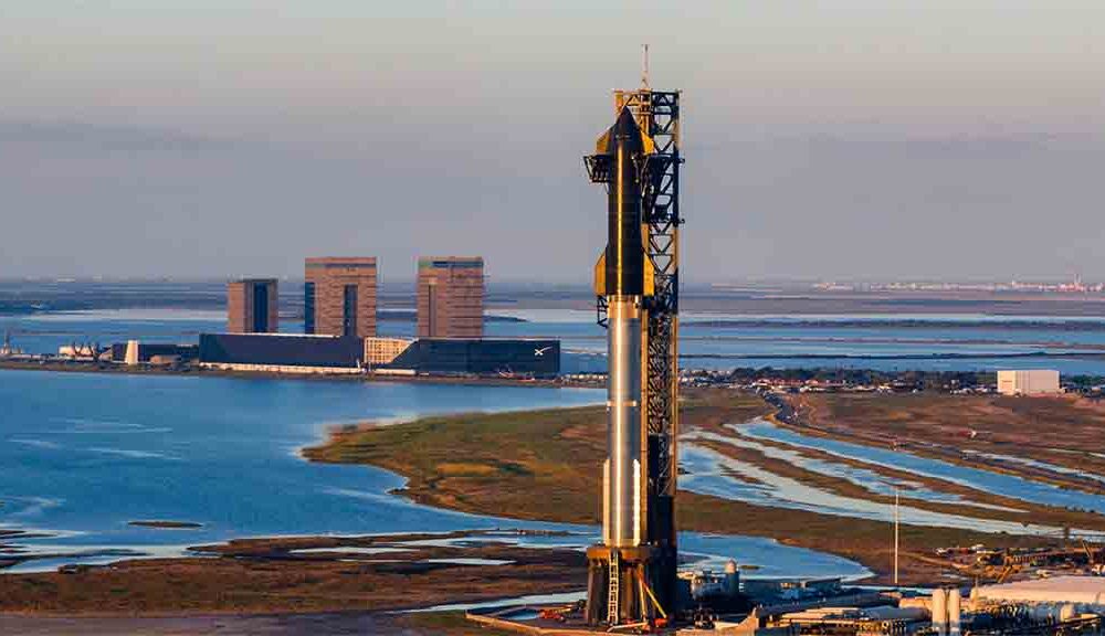 SpaceX Starship Stacked on the Launch Mount at Starbase, Texas